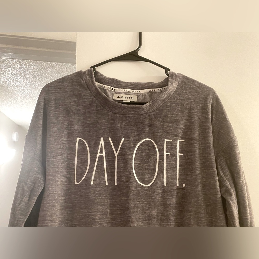 🤍RAE DUNN SUPER SOFT “DAY OFF” TOP🤍